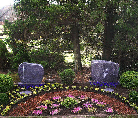 Grabgestaltung Grabpflege Dauergrabpflege 